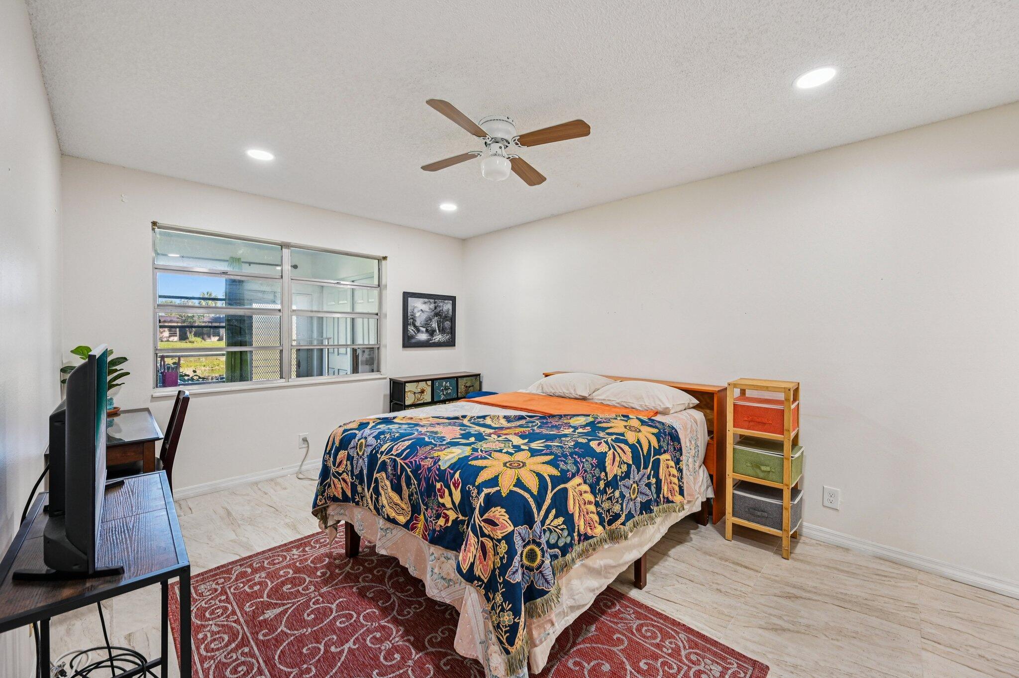 Golden Lakes Village Cond - Residential