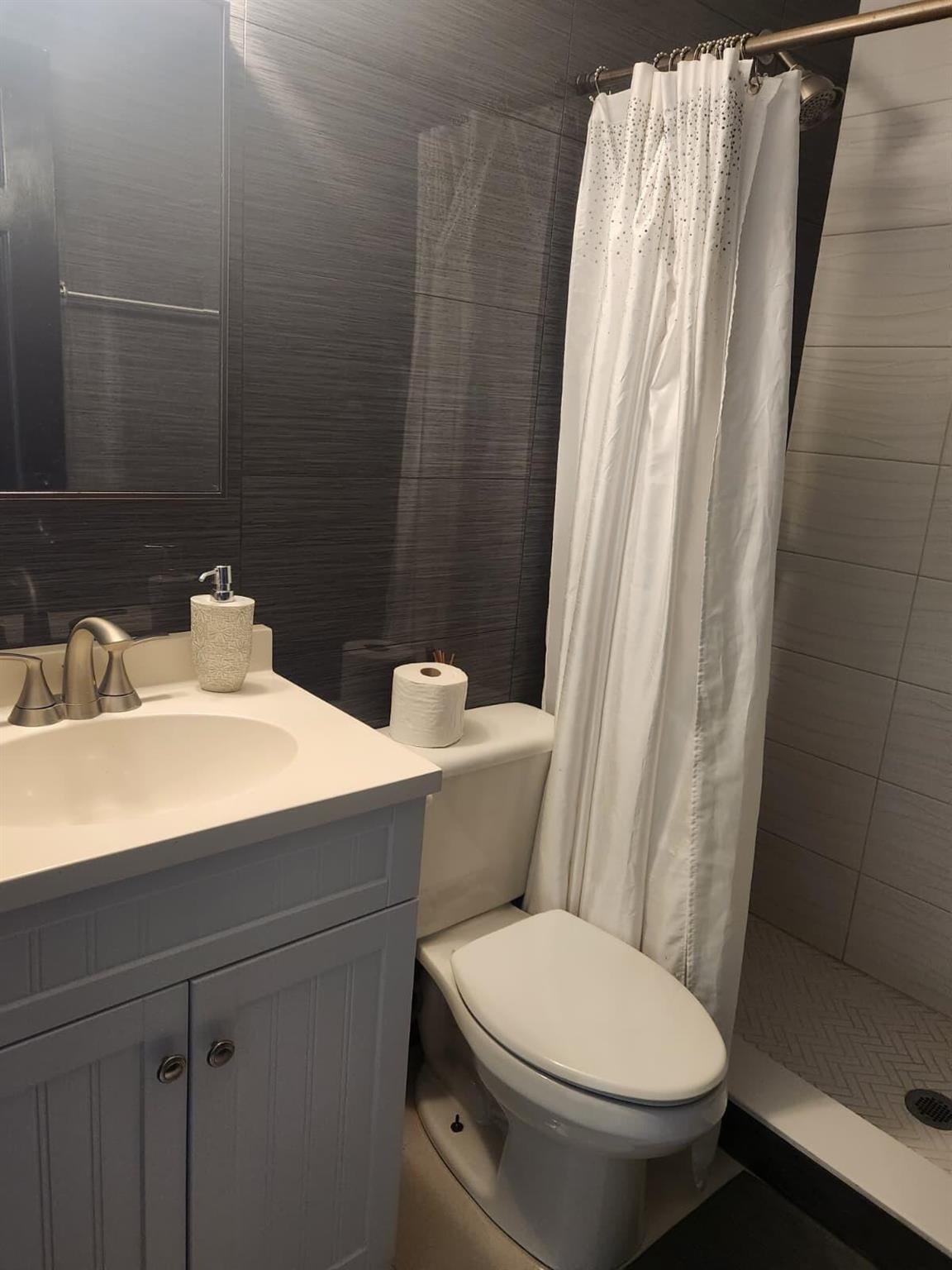 TALLPINE PH I - Residential Lease