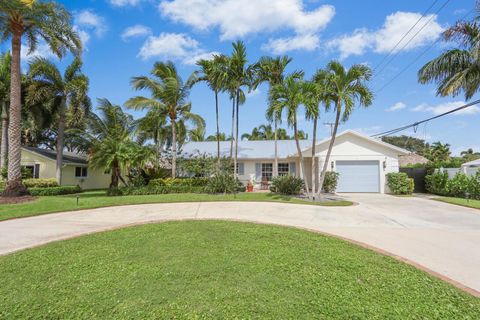 Photo of 1 Beverly Road W, Jupiter, FL 33469 (MLS # R11140959)