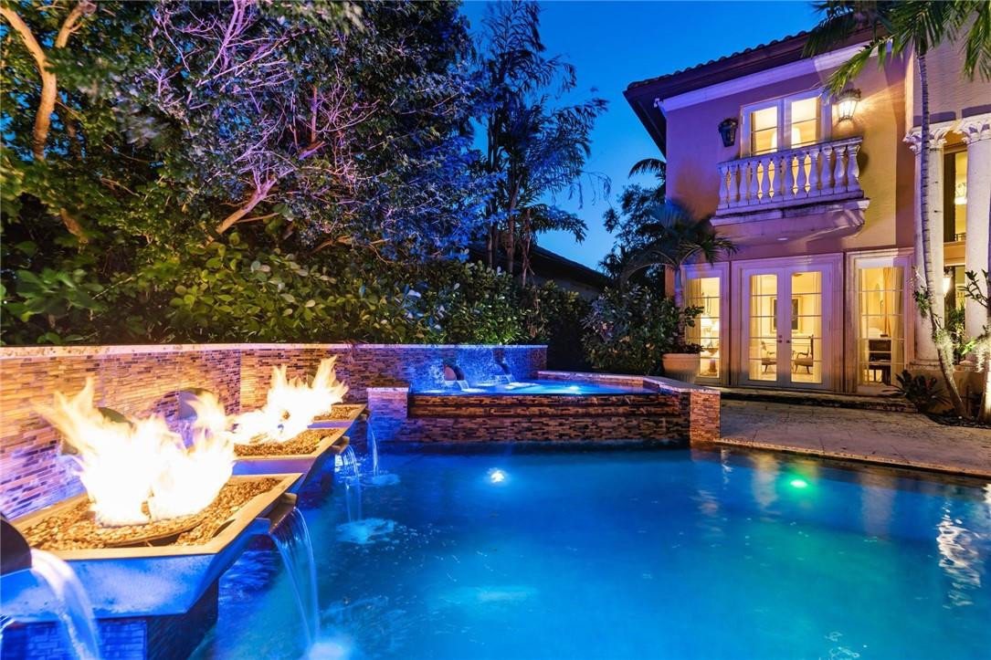 Las Olas Isles - Residential