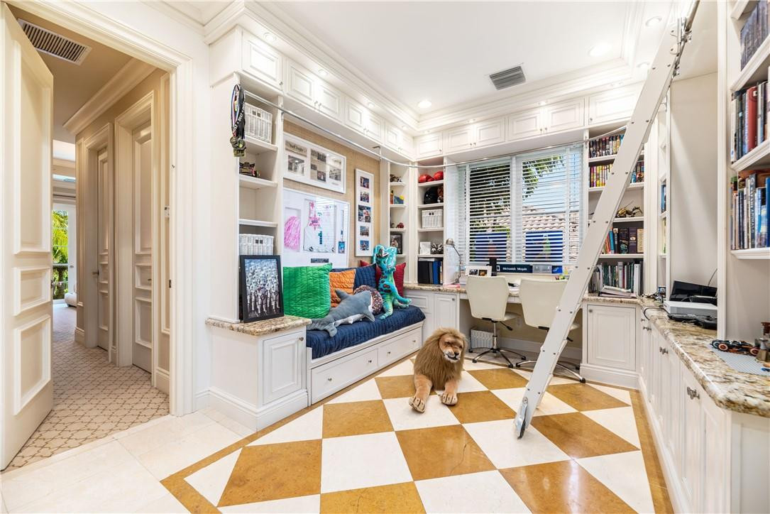 Las Olas Isles - Residential