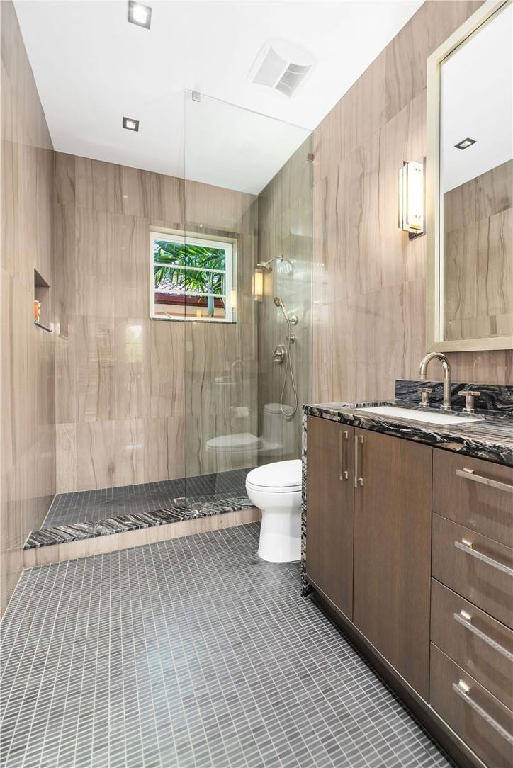 Las Olas Isles - Residential