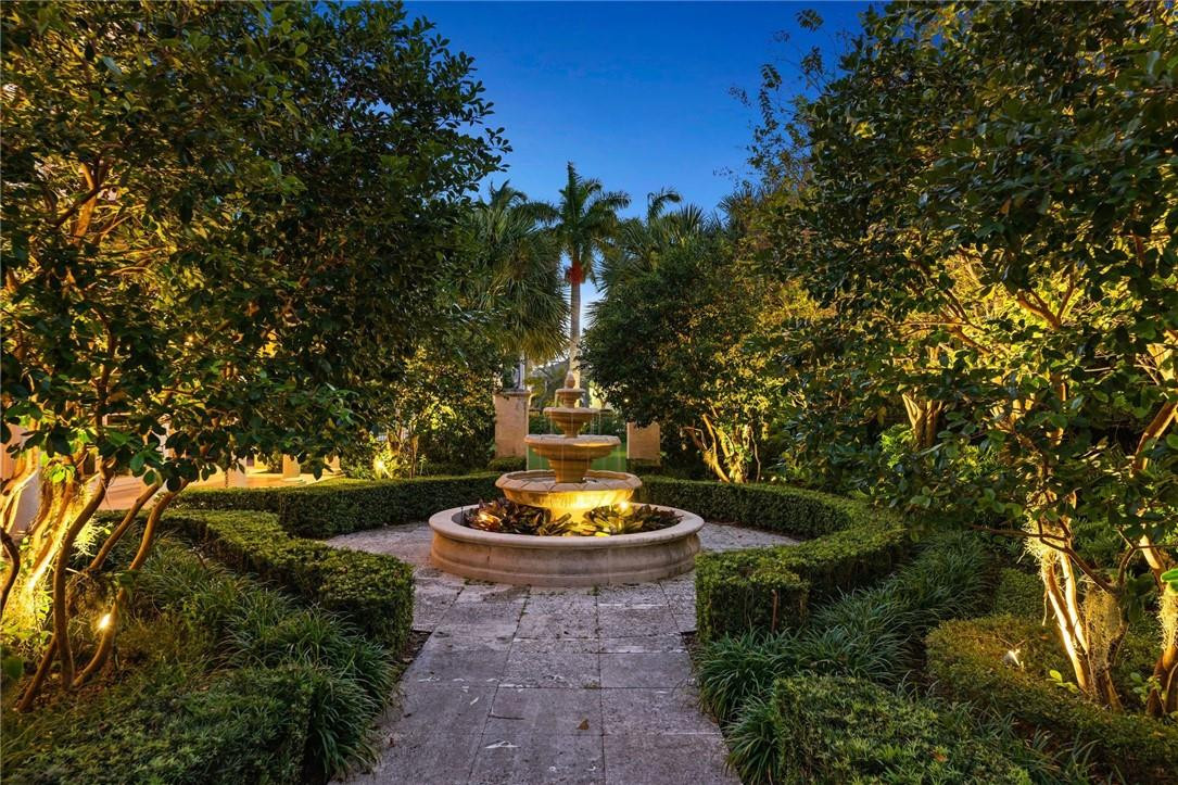 Las Olas Isles - Residential