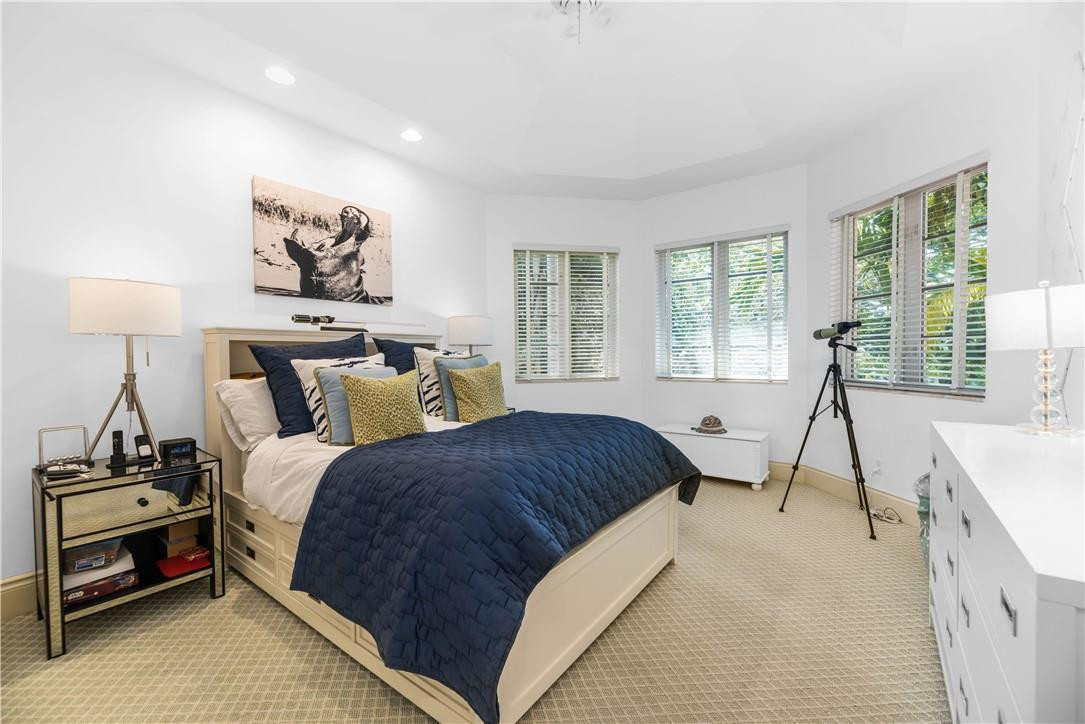 Las Olas Isles - Residential