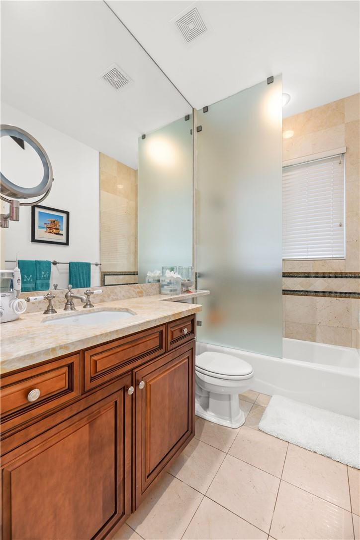 Las Olas Isles - Residential