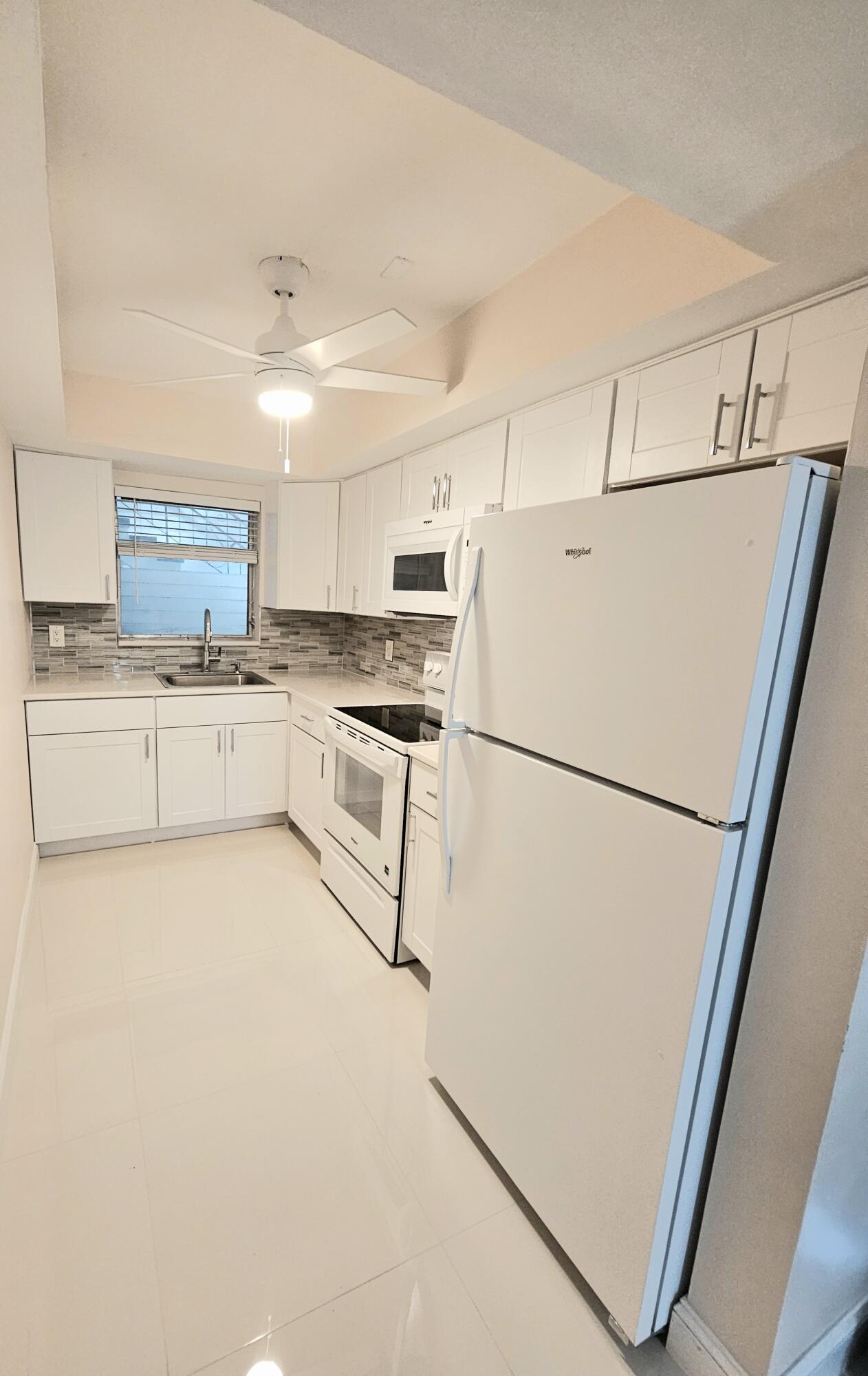 SUBURBANITE SQUARE I CO-OP - Residential