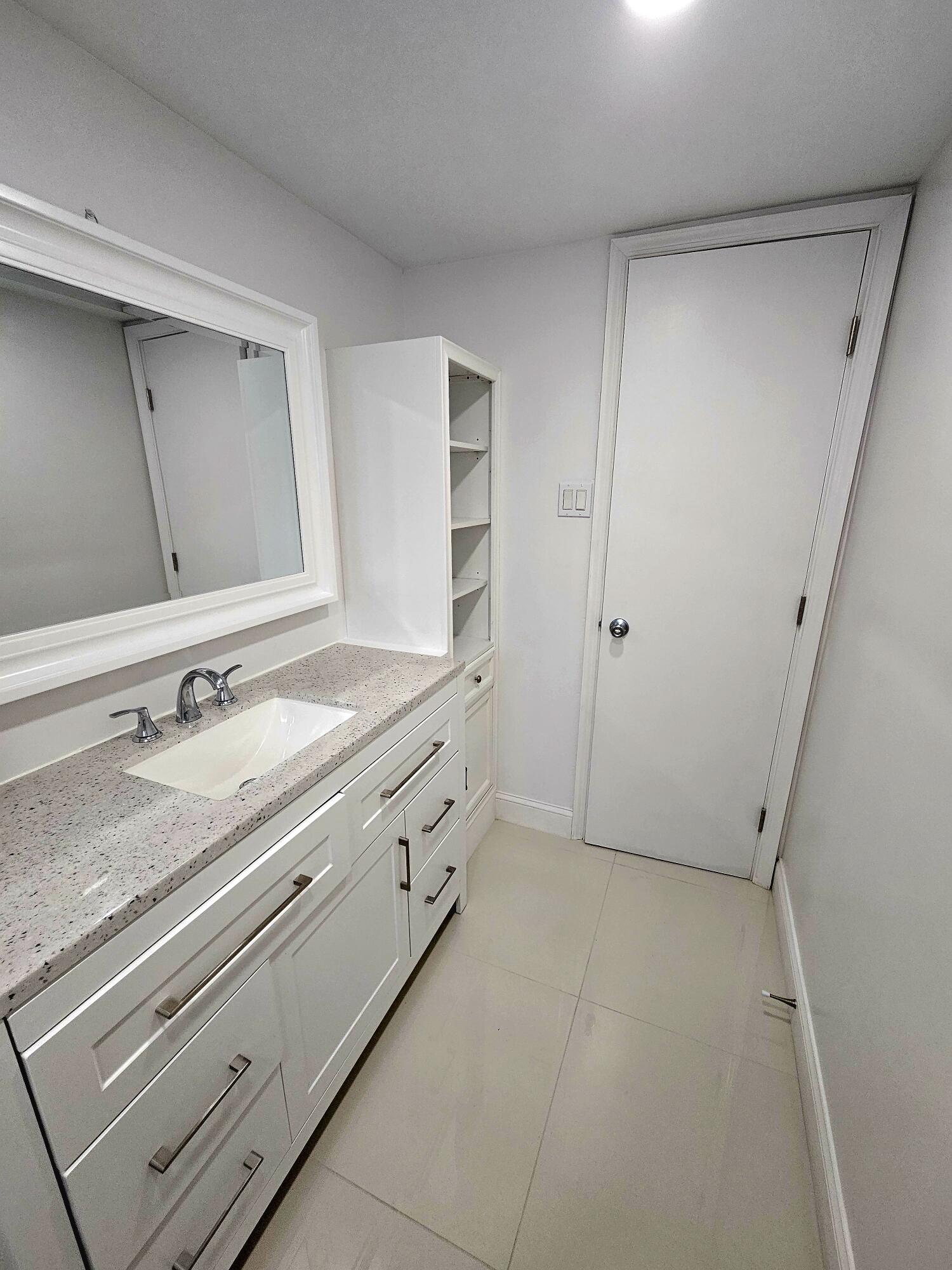 SUBURBANITE SQUARE I CO-OP - Residential