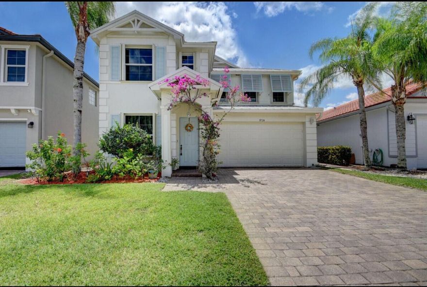 This 5-bedroom, 3-bath home with oversized Florida room offers more than 2800 sq. ft. of living space just steps away from the clubhouse and gigantic community pool.House features boasting volume ceilings throughout and soaring two-story living room. The gourmet kitchen features wood cabinetry, stainless steel appliances and spacious walk-in pantry. Massive kitchen island with top quality natural quartzite countertops is perfect for gathering and entertaining! The oversized owner's suite offers tray ceilings, dual walk-in closets with custom built-ins. Master bath features soaking tub, spacious shower, marble bathroom vanity. This beautifully maintained home features brand new premium flooring downstairs. Updated air-conditioner, water heater, LG washer & dryer.