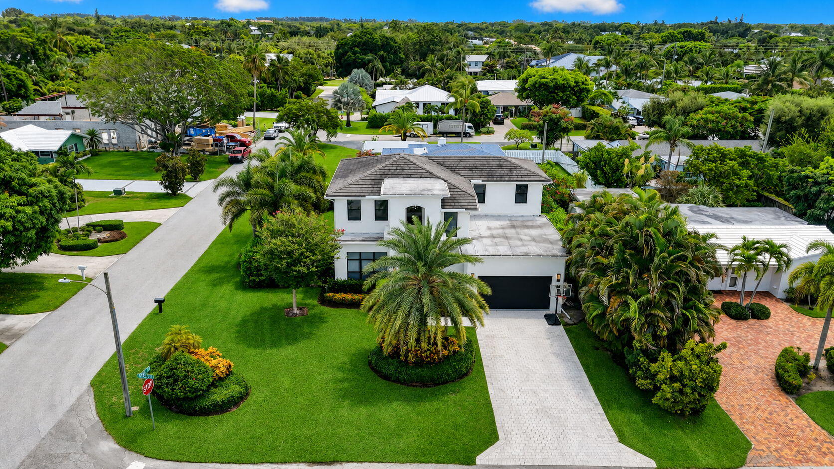 512 Lake Drive