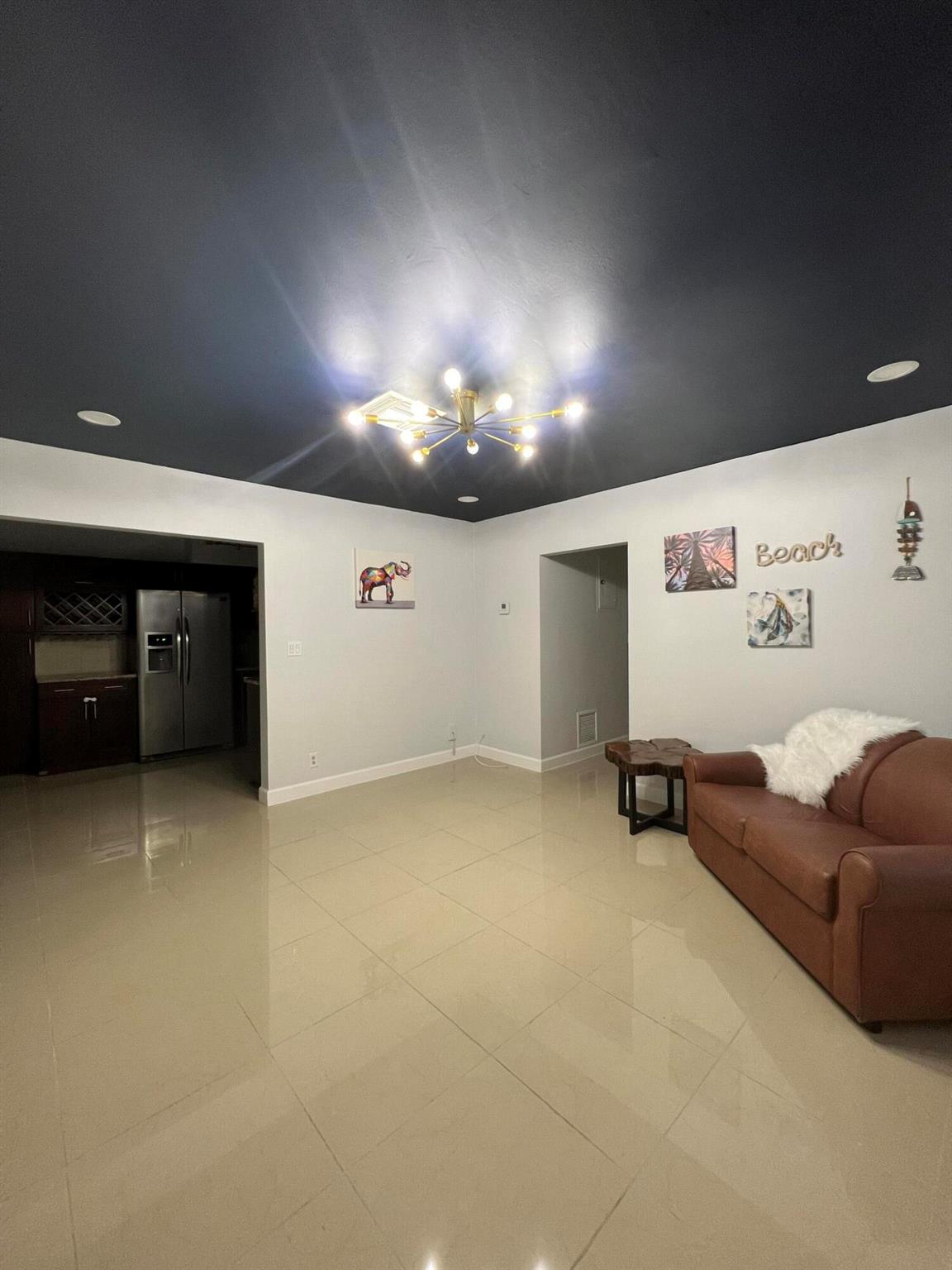 Welcome home! This beautiful 2/2 property is ready for annual or seasonal rent! Located perfectly in the gorgeous lighthouse point! Enjoy pool, amenities, parking conveniently located near the unit. Available furnished & non furnished for longer term lease. You have nearby beaches, I95, Federal Highway, Stores & so much more just steps away from your home. Enjoy an updated unit, with nice decor and great lay-out to come home to! This place has it all...