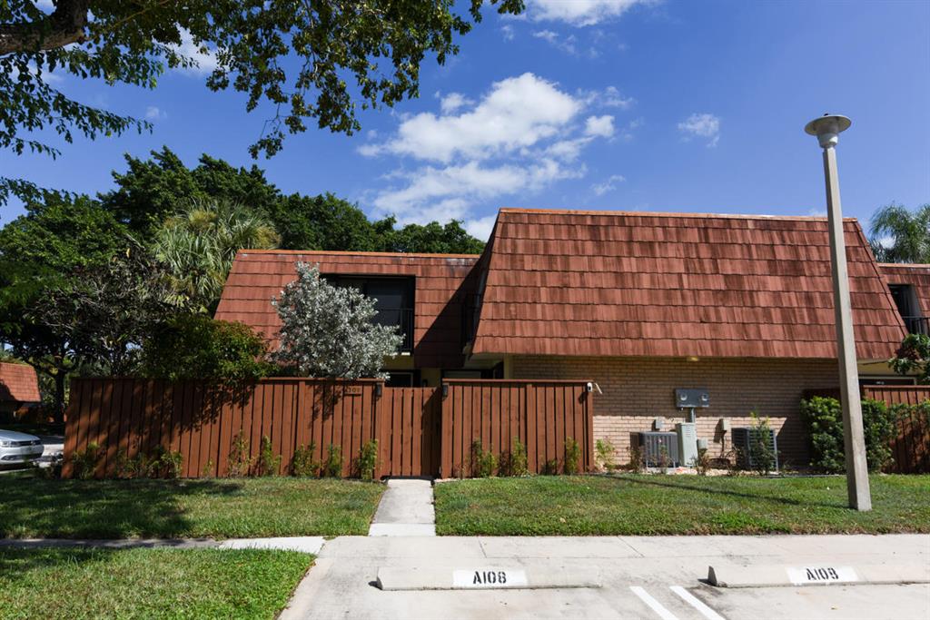 CHALET 4 1 - Residential Lease