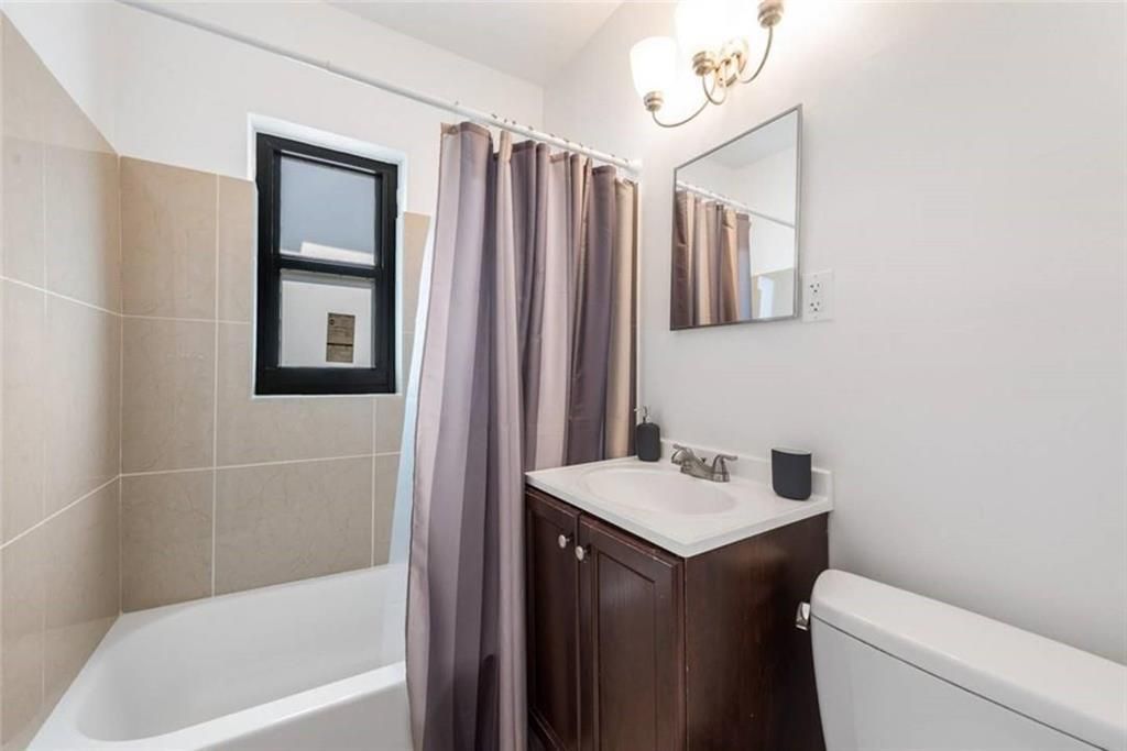 Photo of 801 NE 19th Avenue #B, Fort Lauderdale, FL 33304 (MLS # B26003472)