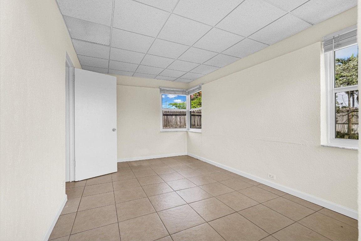 NORTH ANDREWS GARDENS 2ND - Residential Lease