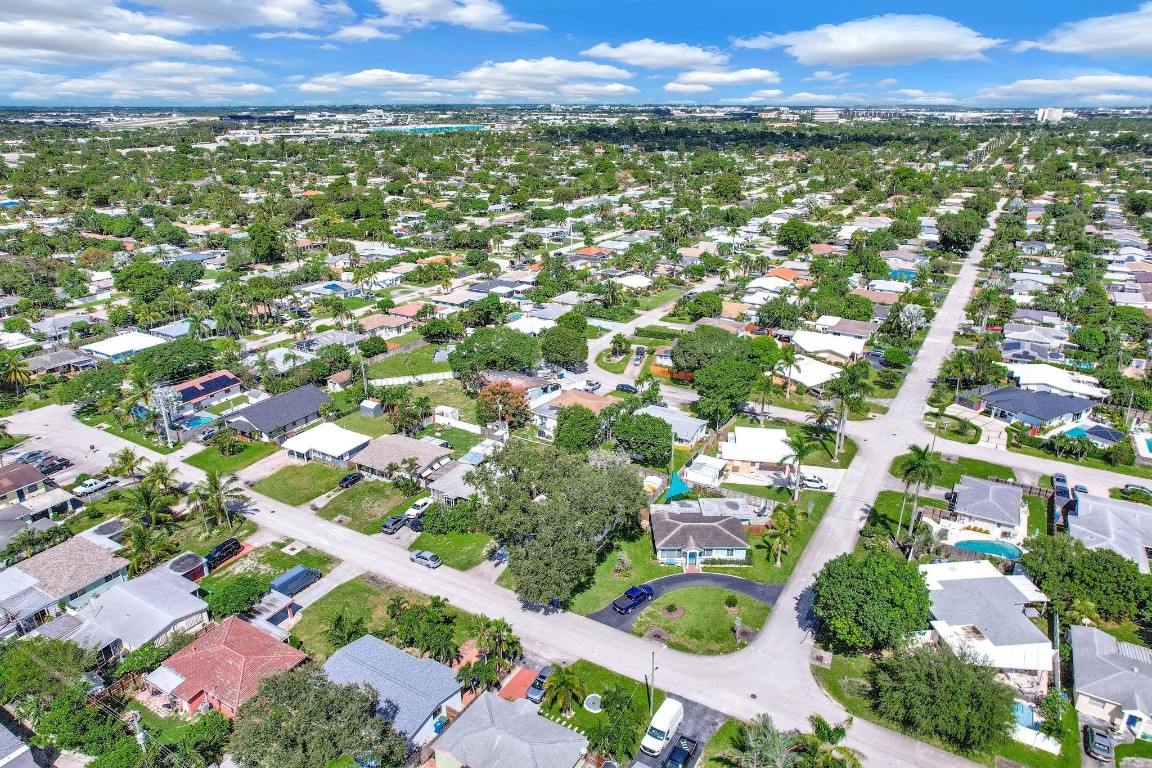 NORTH ANDREWS GARDENS 2ND - Residential Lease