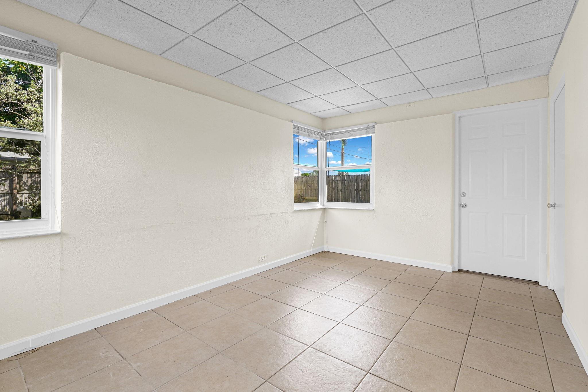 NORTH ANDREWS GARDENS 2ND - Residential Lease