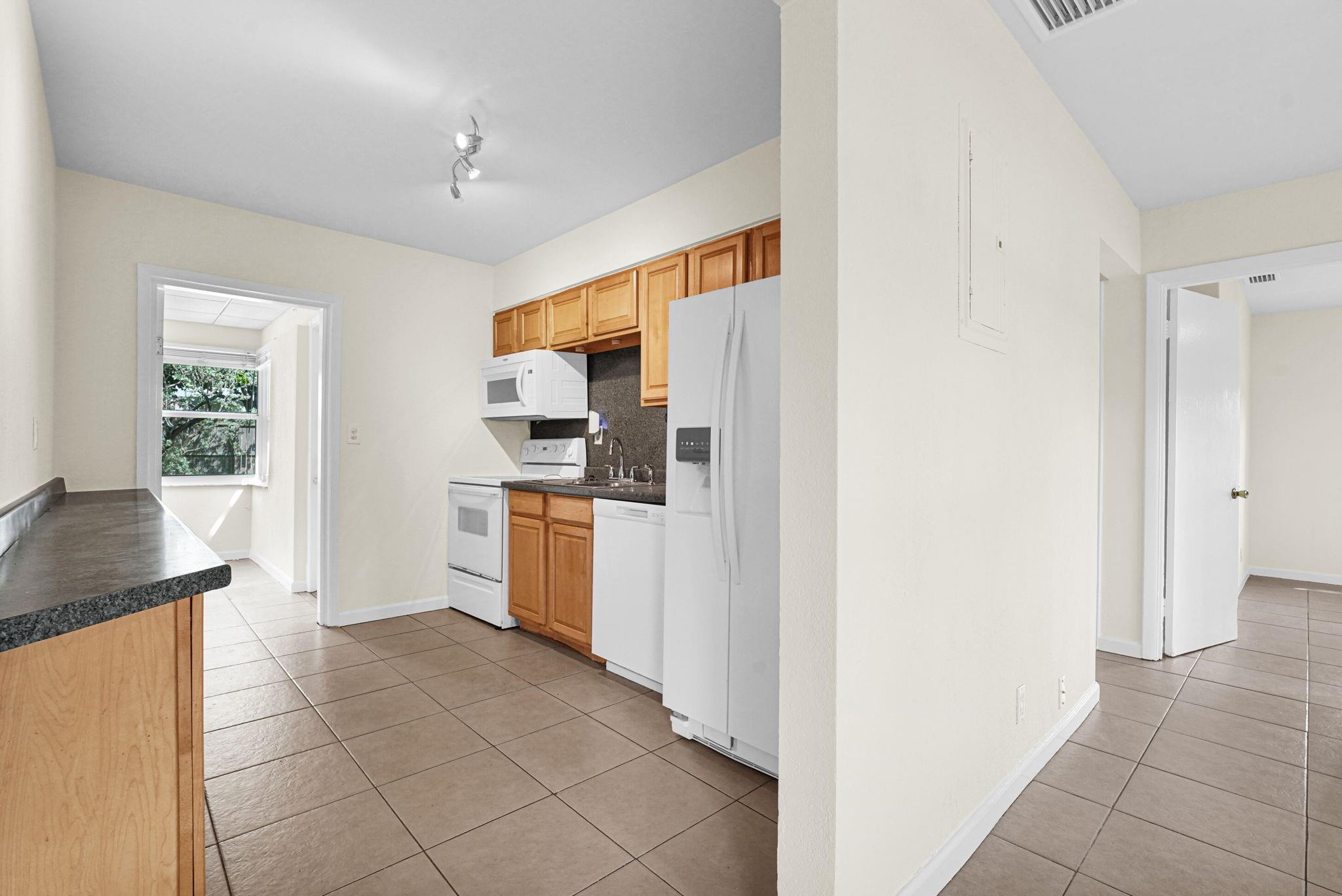 NORTH ANDREWS GARDENS 2ND - Residential Lease