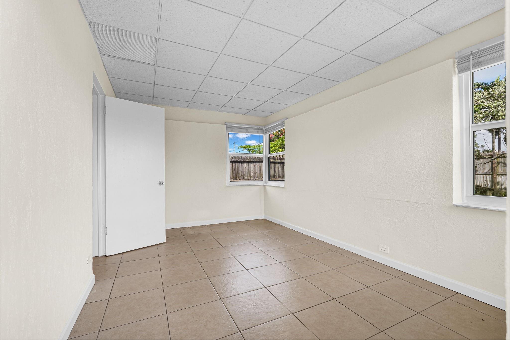 NORTH ANDREWS GARDENS 2ND - Residential Lease