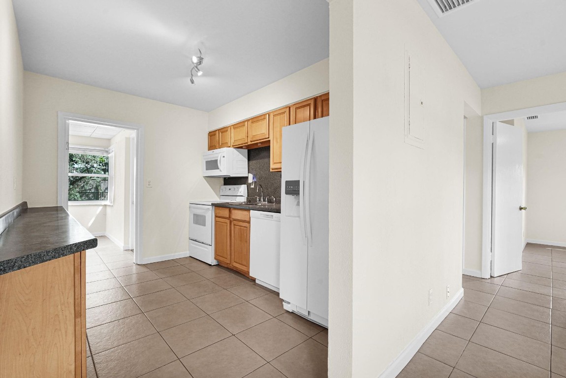 NORTH ANDREWS GARDENS 2ND - Residential Lease