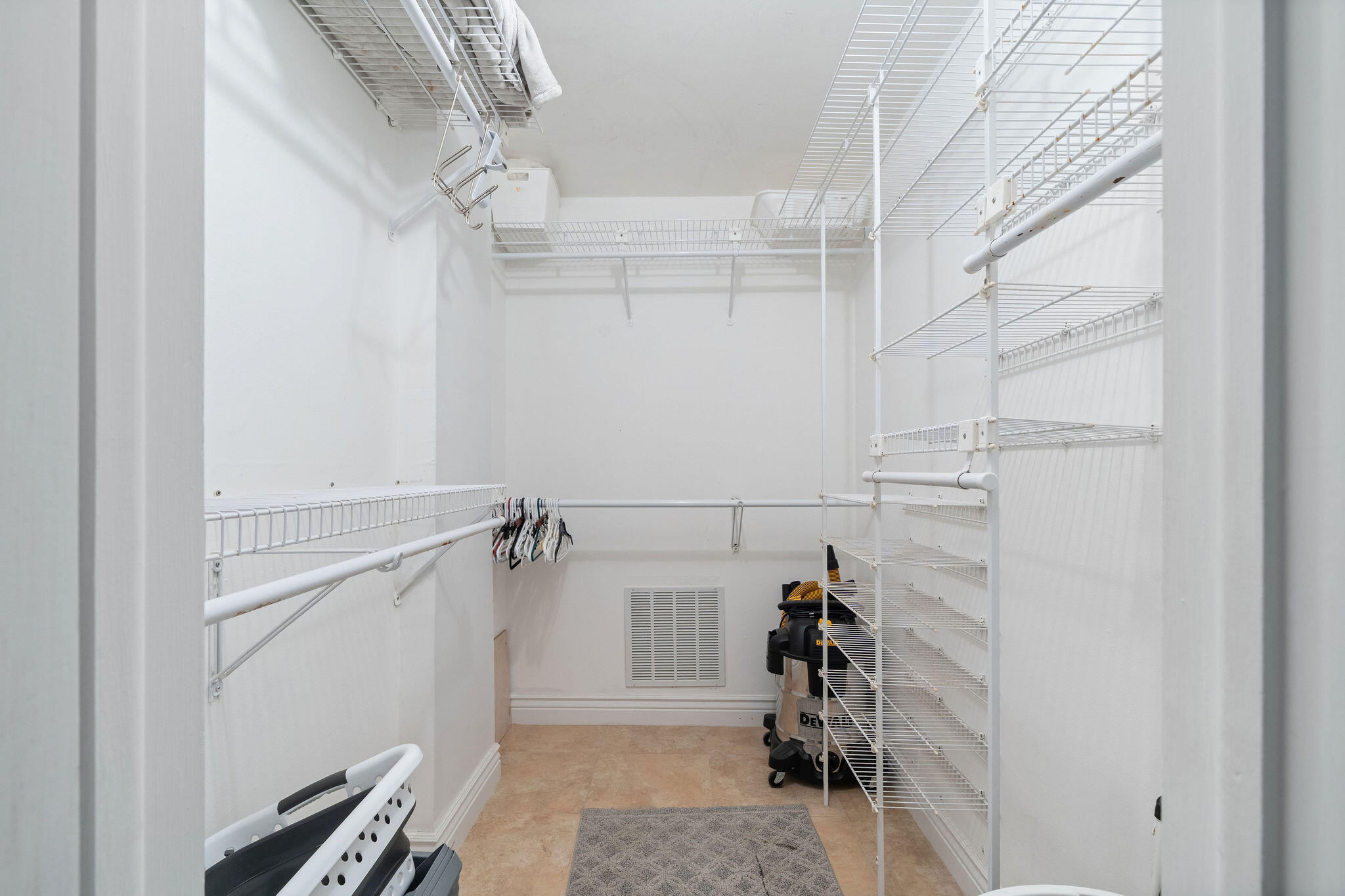 HILLSBORO ISLAND HOUSE CONDO - Residential