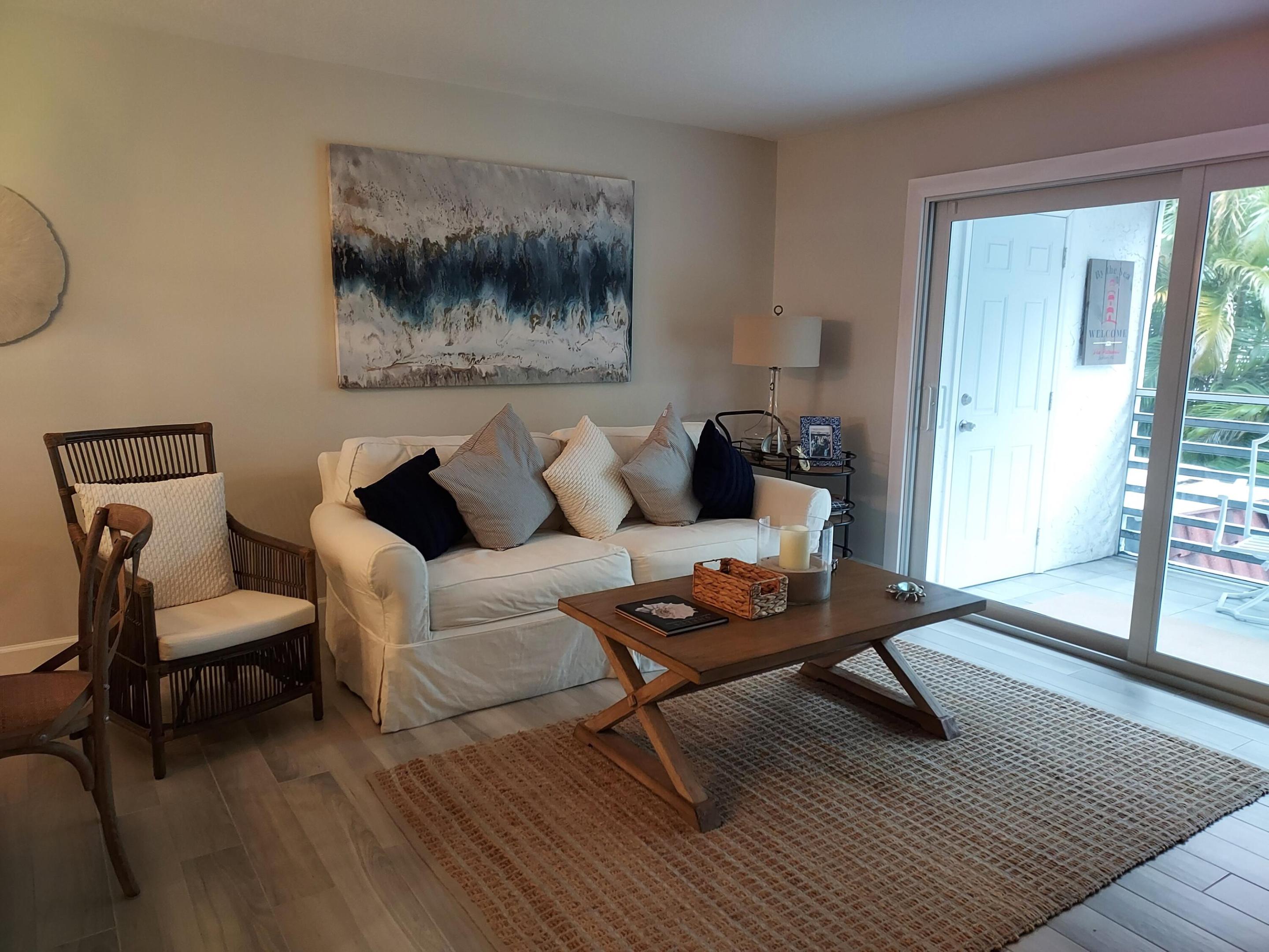 VILLAS ON THE GREEN CONDO - Residential Lease
