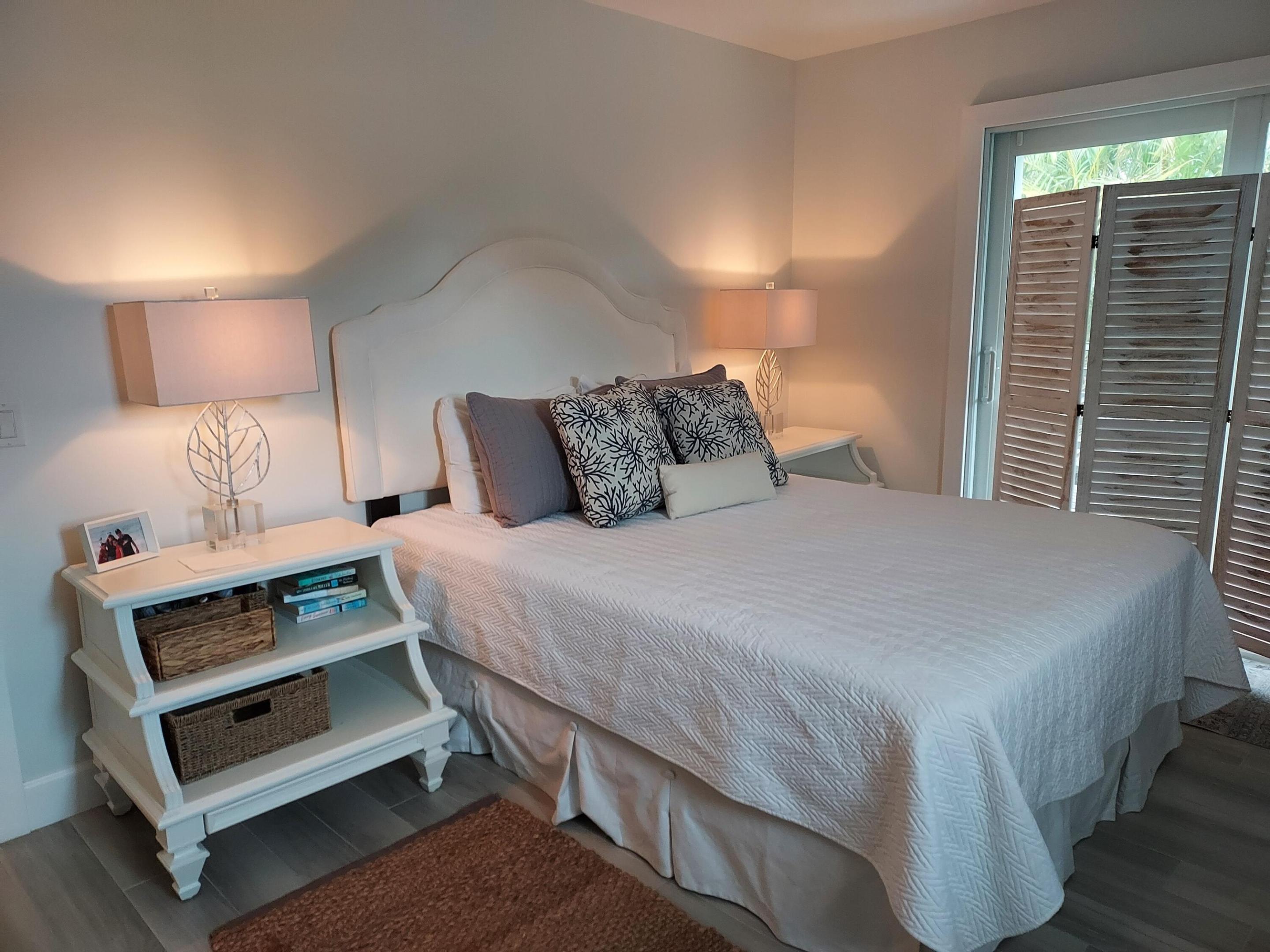 VILLAS ON THE GREEN CONDO - Residential Lease