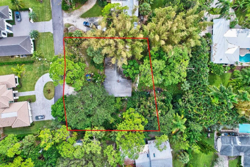 Photo of 18393 Coco Plumosus Road, Jupiter, FL 33458 (MLS # R10939831)