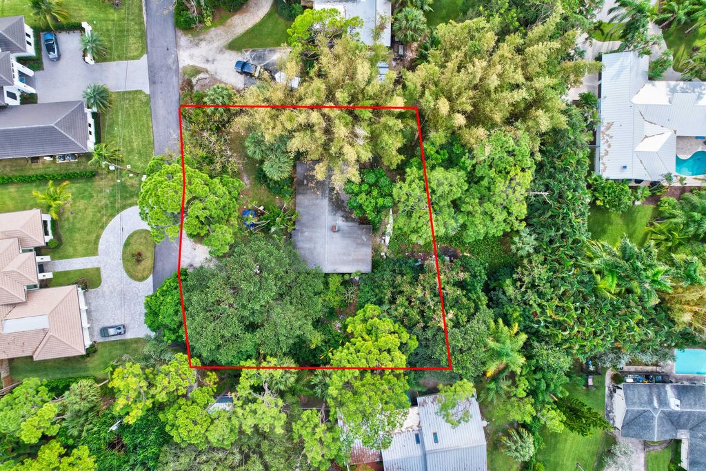 Photo of 18393 Coco Plumosus Road, Jupiter, FL 33458 (MLS # R10939831)