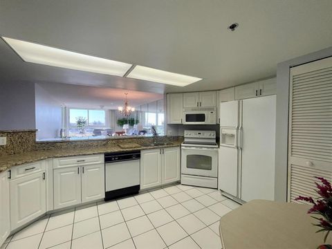 A home in Hutchinson Island