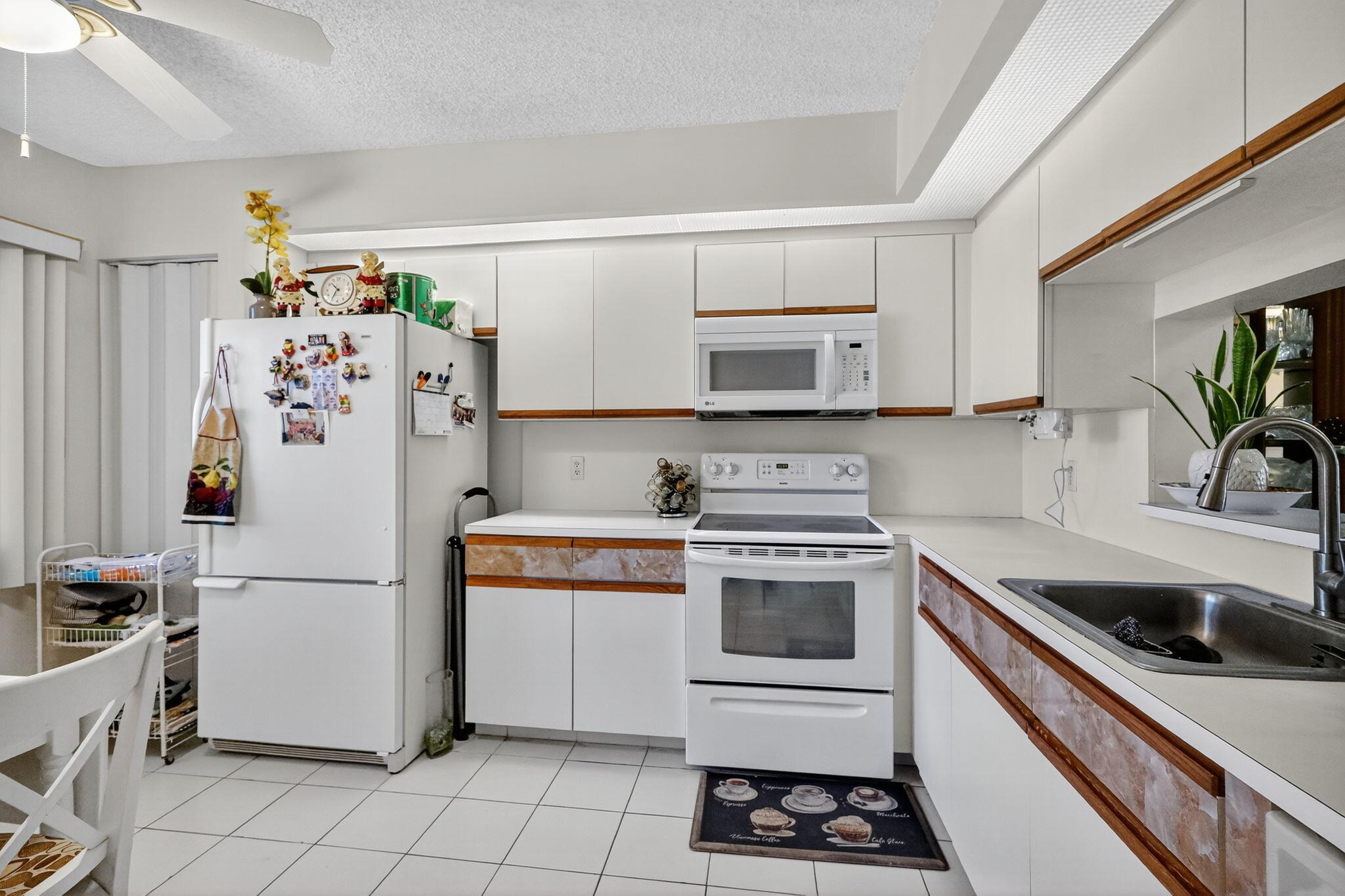 CAMBRIDGE AT CENTURY - Residential