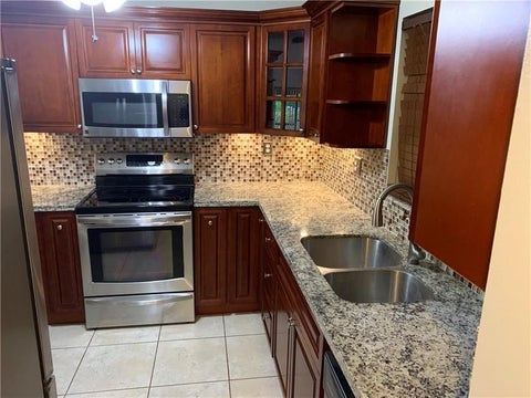 Tiny photo for 2830 Riverside Drive #102-a, Coral Springs, FL 33065 (MLS # B26046026)