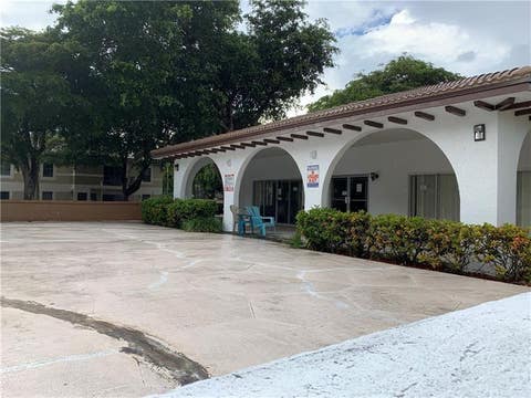 Tiny photo for 2830 Riverside Drive #102-a, Coral Springs, FL 33065 (MLS # B26046026)