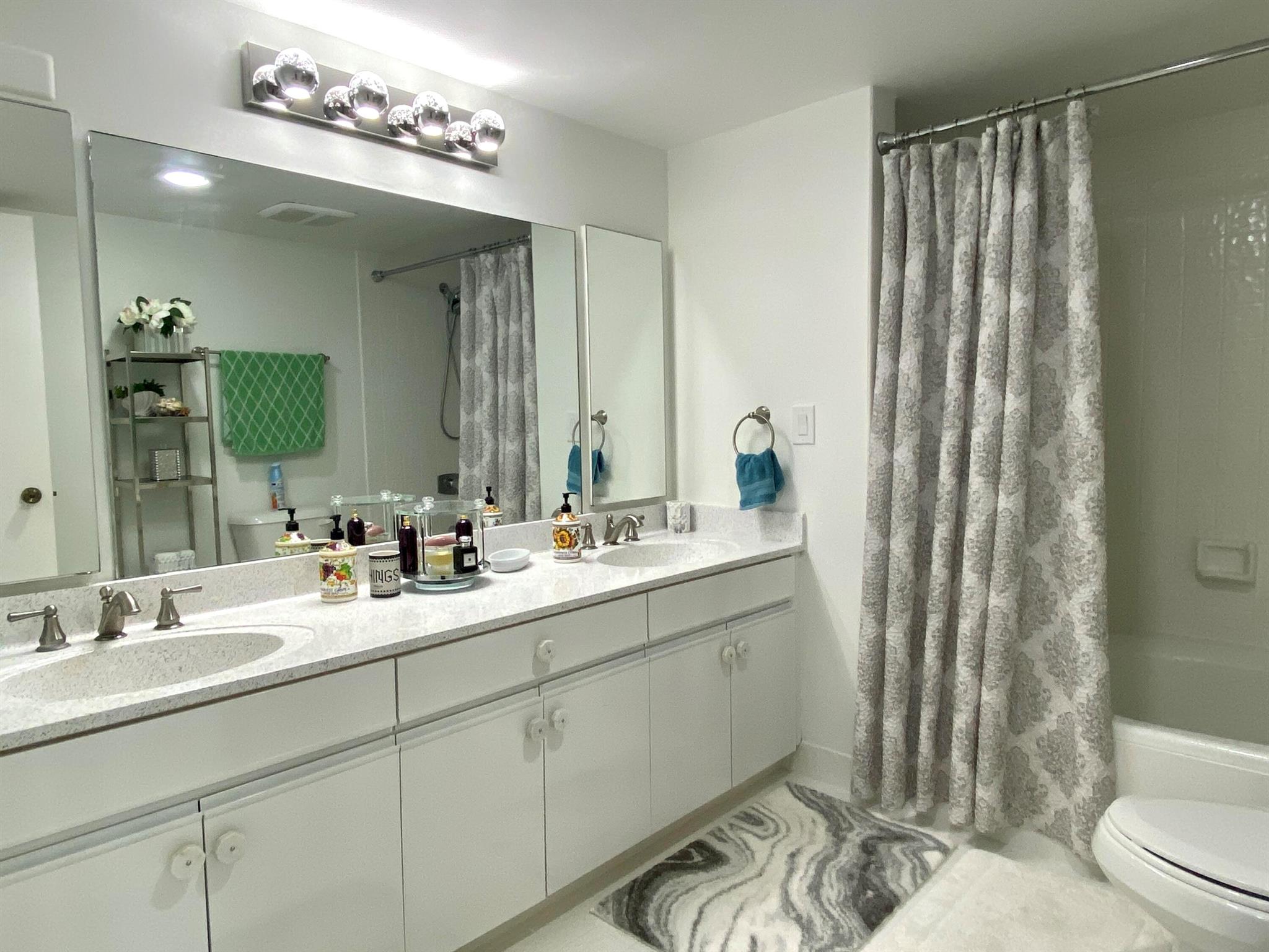 THIRTY FIVE SIXTY CONDO - Residential Lease