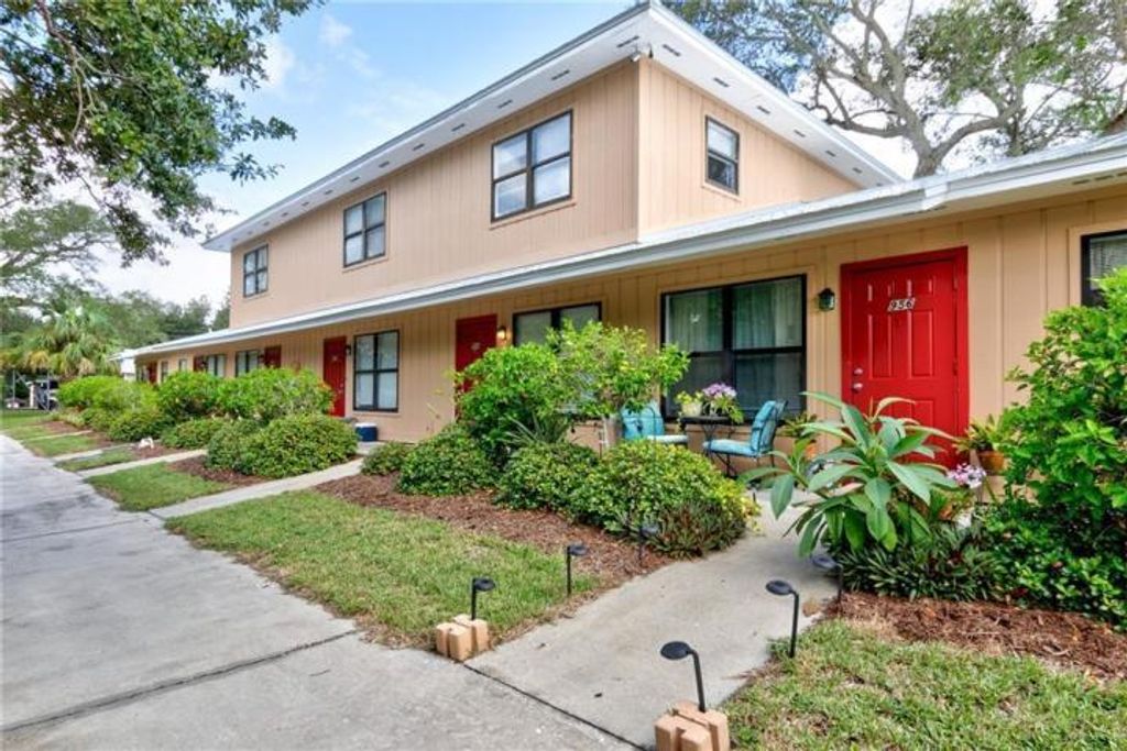 Photo of 956 Louisiana Avenue, Sebastian, FL 32958 (MLS # R11043255)