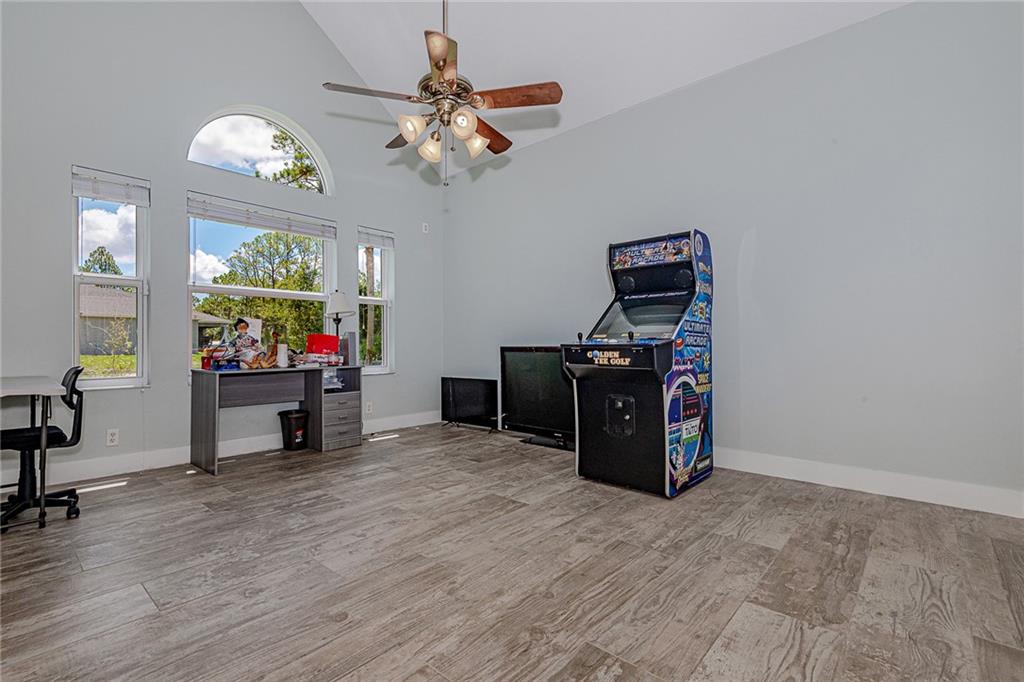 THE ACREAGE - Residential