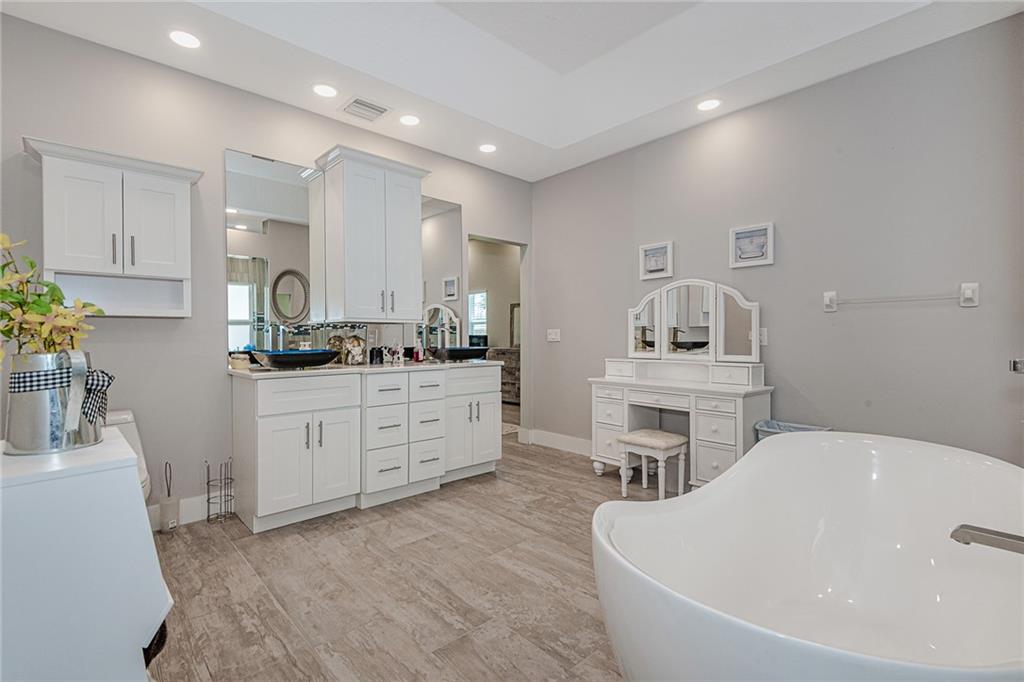 THE ACREAGE - Residential