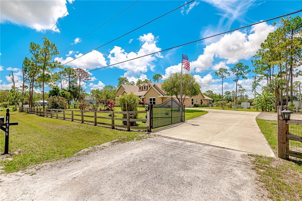 THE ACREAGE - Residential