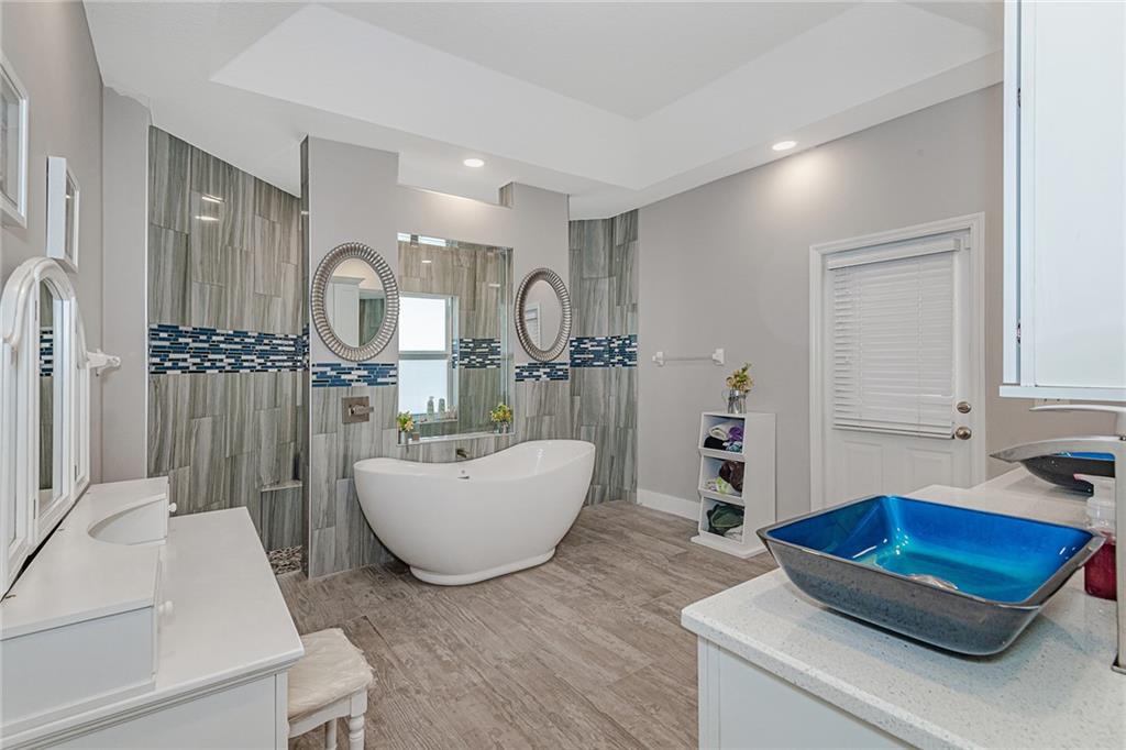 THE ACREAGE - Residential