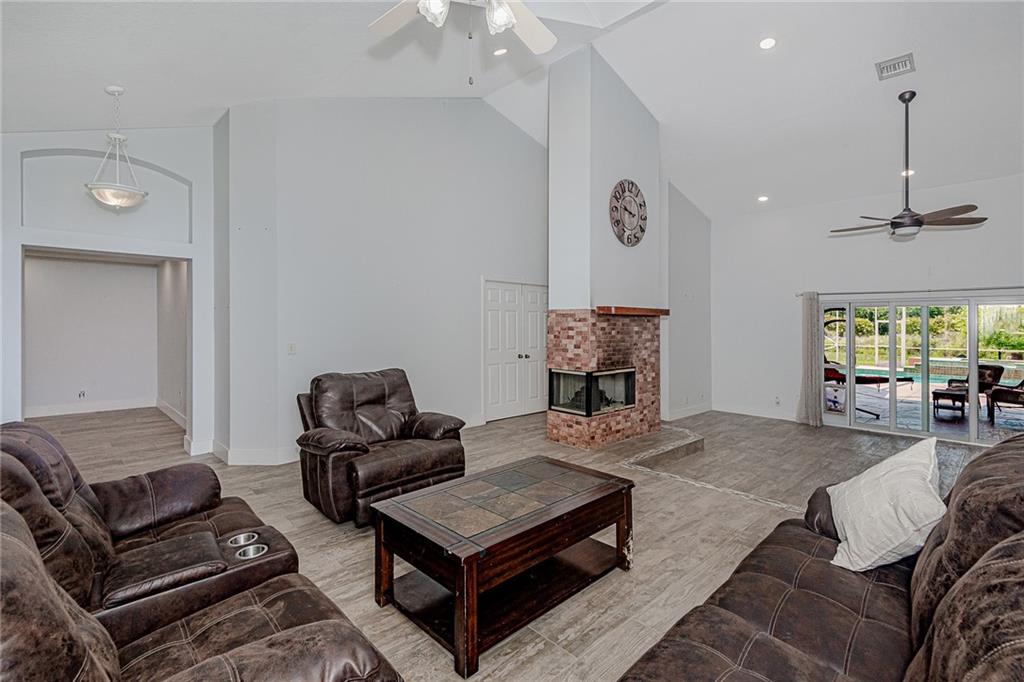 THE ACREAGE - Residential