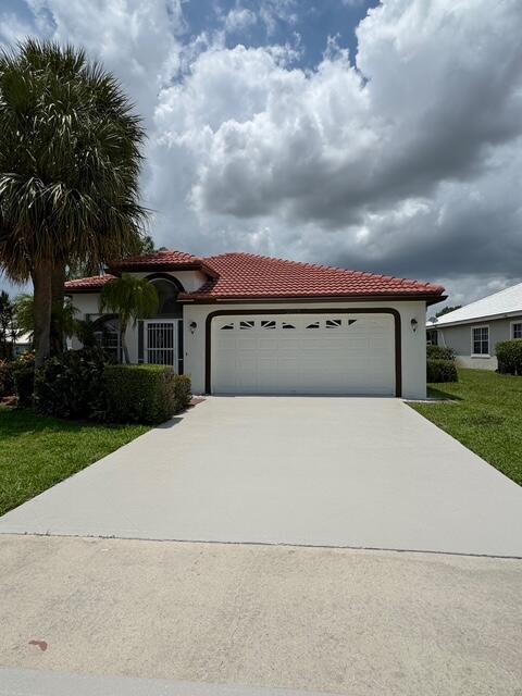 2615 Country Golf Drive