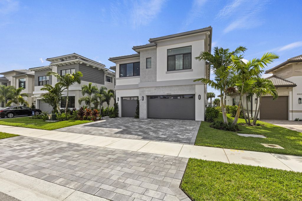 Photo of 10033 Stockrun Drive, Palm Beach Gardens, FL 33412 (MLS # B26019114)