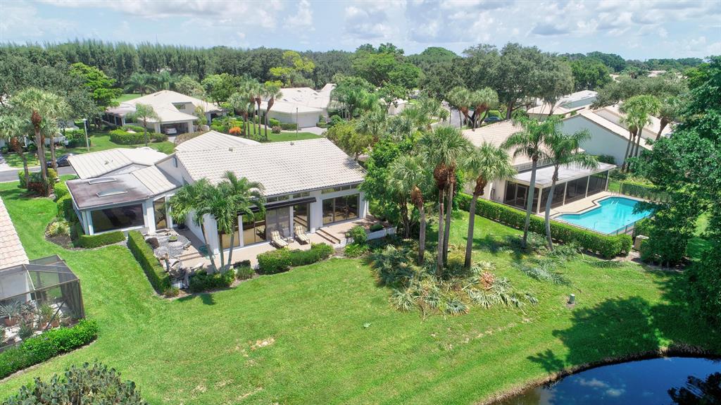 HAMPSHIRE AT HUNTERS RUN CONDO - Residential