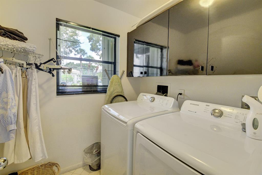 HAMPSHIRE AT HUNTERS RUN CONDO - Residential