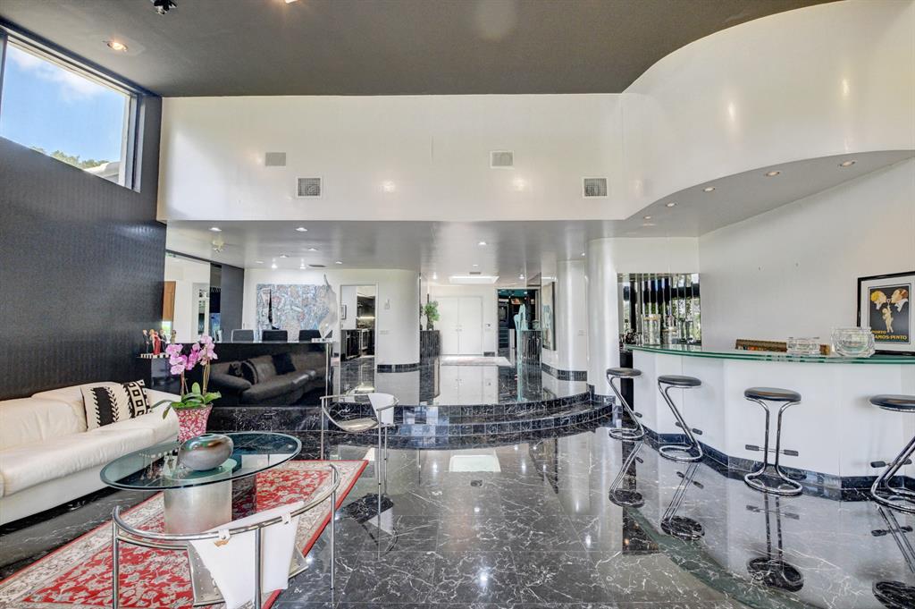 HAMPSHIRE AT HUNTERS RUN CONDO - Residential