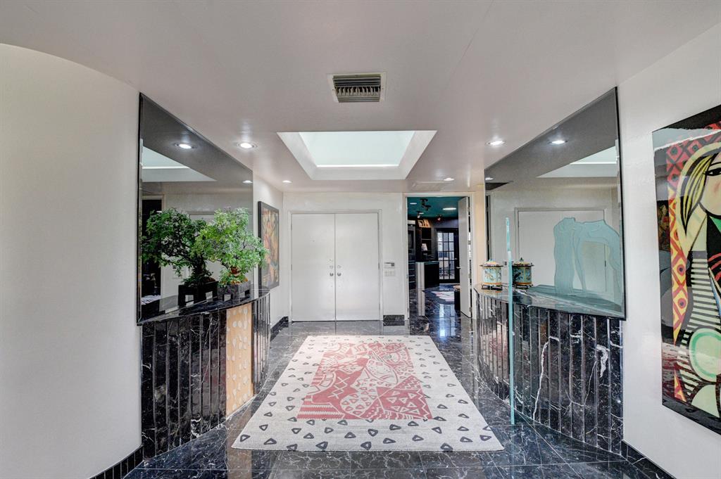 HAMPSHIRE AT HUNTERS RUN CONDO - Residential