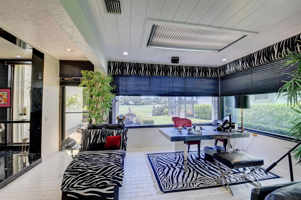 HAMPSHIRE AT HUNTERS RUN CONDO - Residential