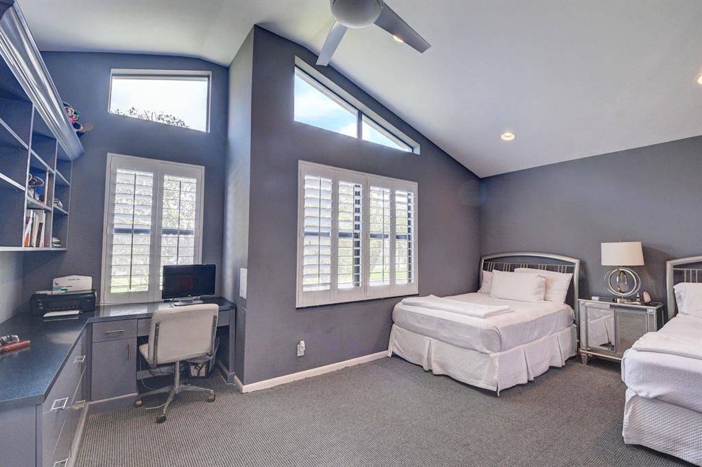 HAMPSHIRE AT HUNTERS RUN CONDO - Residential