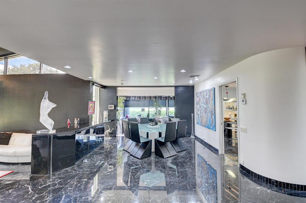 HAMPSHIRE AT HUNTERS RUN CONDO - Residential