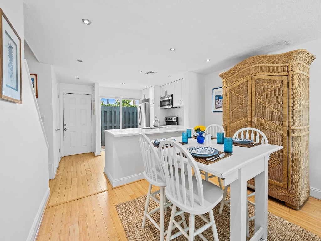 Edgewater Townhomes - Residential Lease