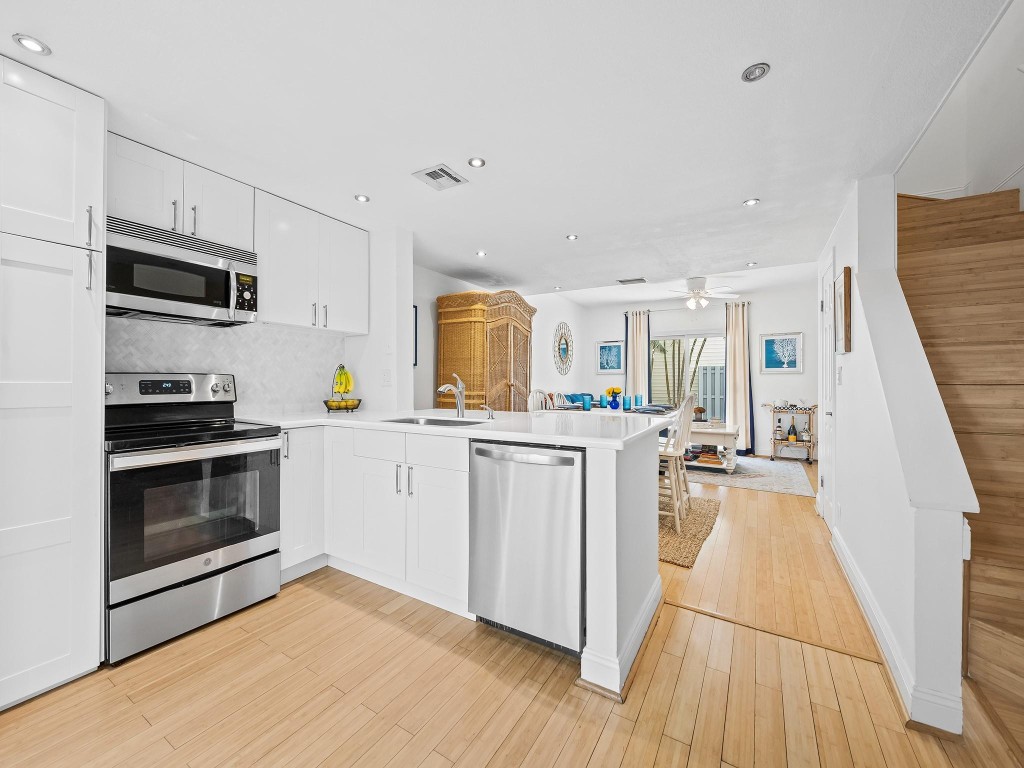 Edgewater Townhomes - Residential Lease