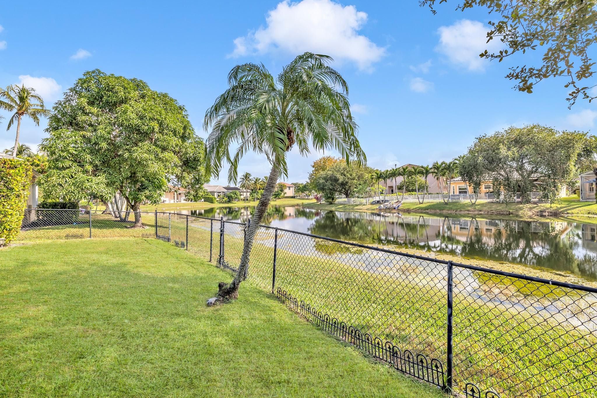 Wyndham Lakes Central - Residential